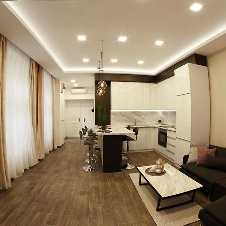 Luxus Design Elisabeth Apartment In The Center Budapeste Exterior foto