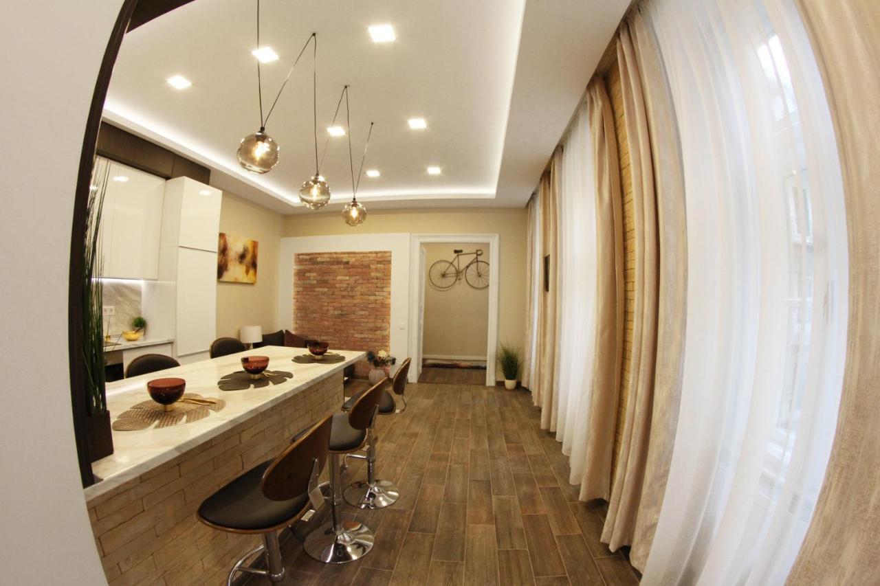 Luxus Design Elisabeth Apartment In The Center Budapeste Exterior foto